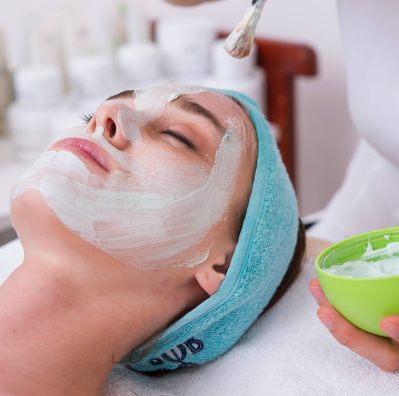 دوره یکروزه پاکسازی پوست